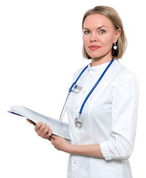 Доктор с папкой в руках